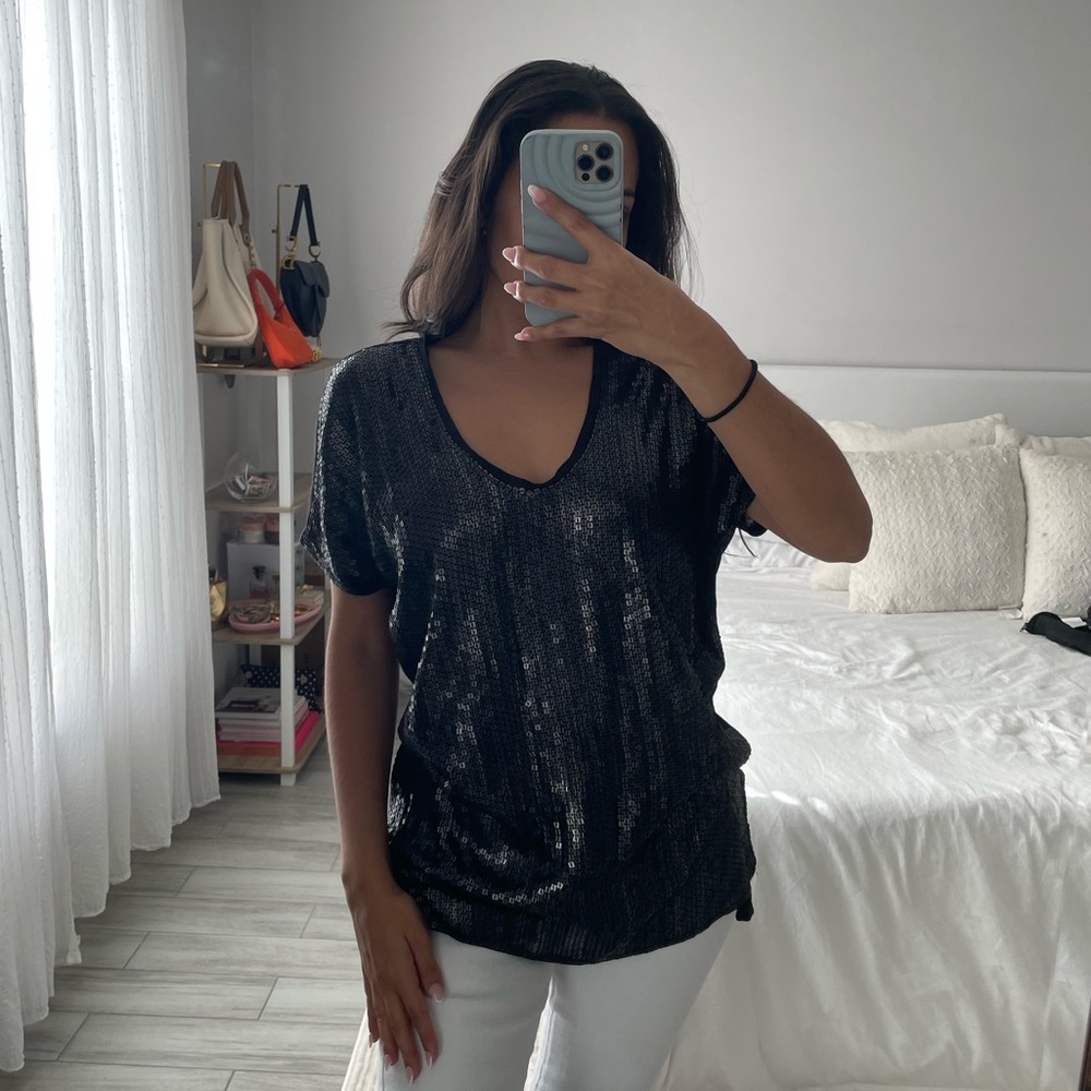 BCBGMaxAzria Black Sequin Short Sleeve Top